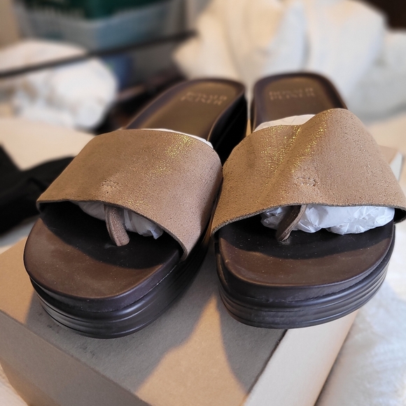 Donald Pliner Fiji Suede Slide Sandal (Women) - Picture 2 of 4